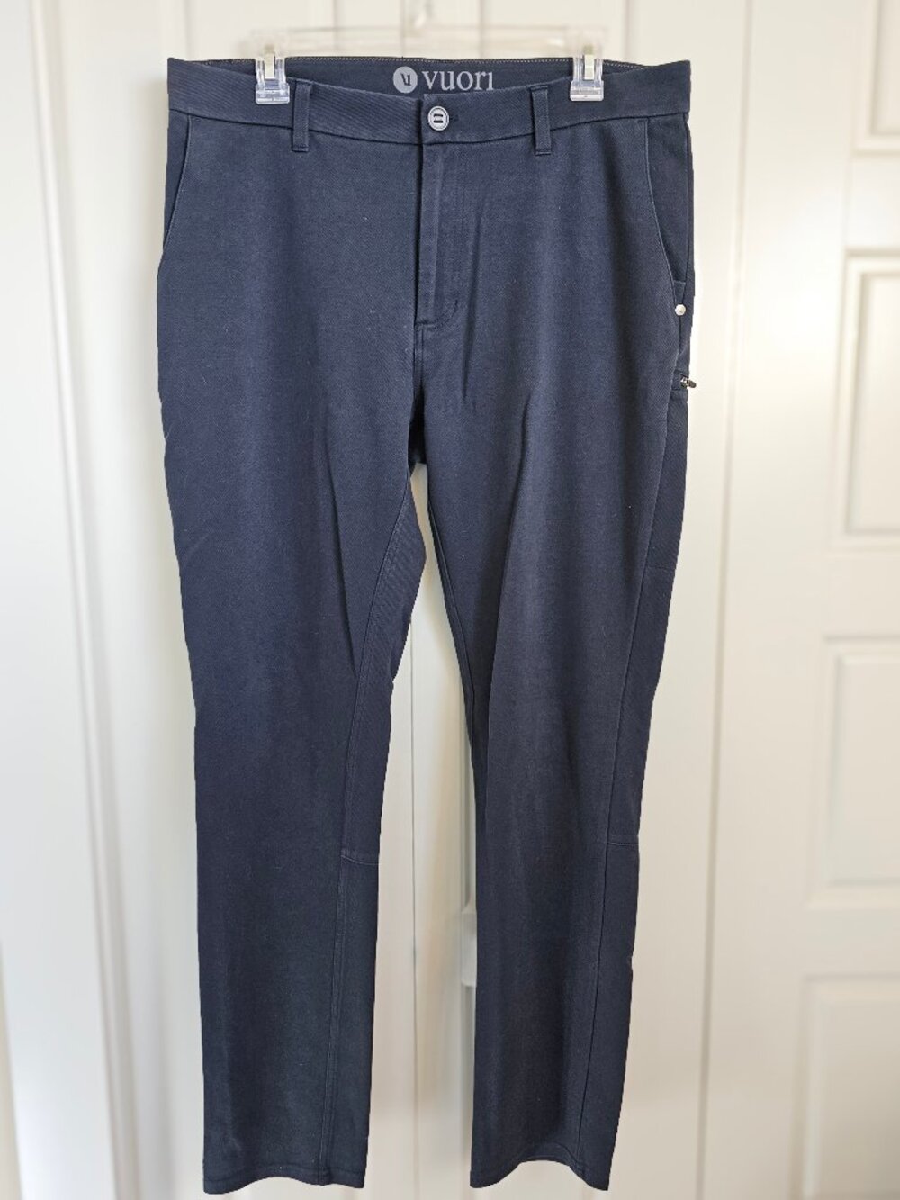 Vuori Men's Pant Size 34x30 Navy Blue Tech Stretch Chino Golf Travel